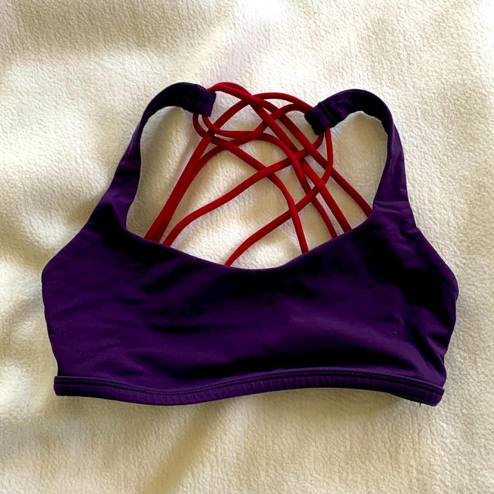 Lululemon Free to Be Sports Bra